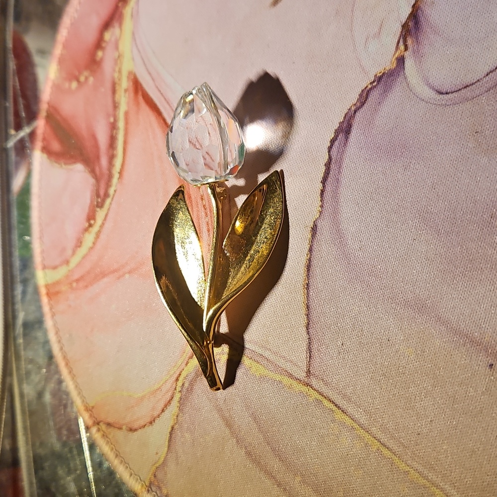 Vintage Swarovski crystal tulip brooch pin